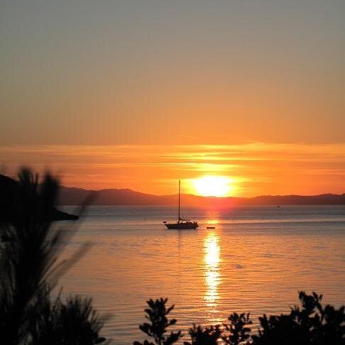 YouWillLove__'s profile picture. #Escape to nature, sand & sea @hyeres. Plages tranquilles au coeur d'une calanque, sports nautiques. Prachtig plekje #Giens #Porquerolles #Salins Nl-Fr-En-It-De