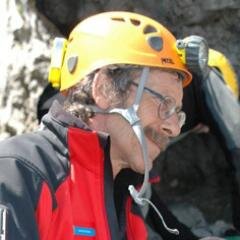 IS di Speleologia  , Istruttore  Corsi di Formazione  Accesso su Siti Naturali e Artificiali Tramite Posizionamento Funi.