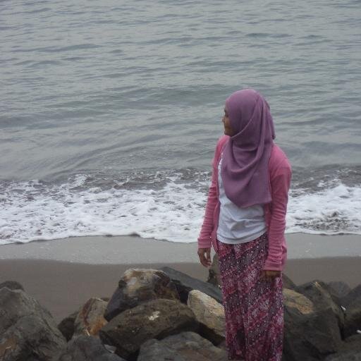 YResmayanti's profile picture. me!me!me!!!