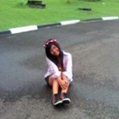 menjadi diri sendiri dah cukup dri indah  :) (y)