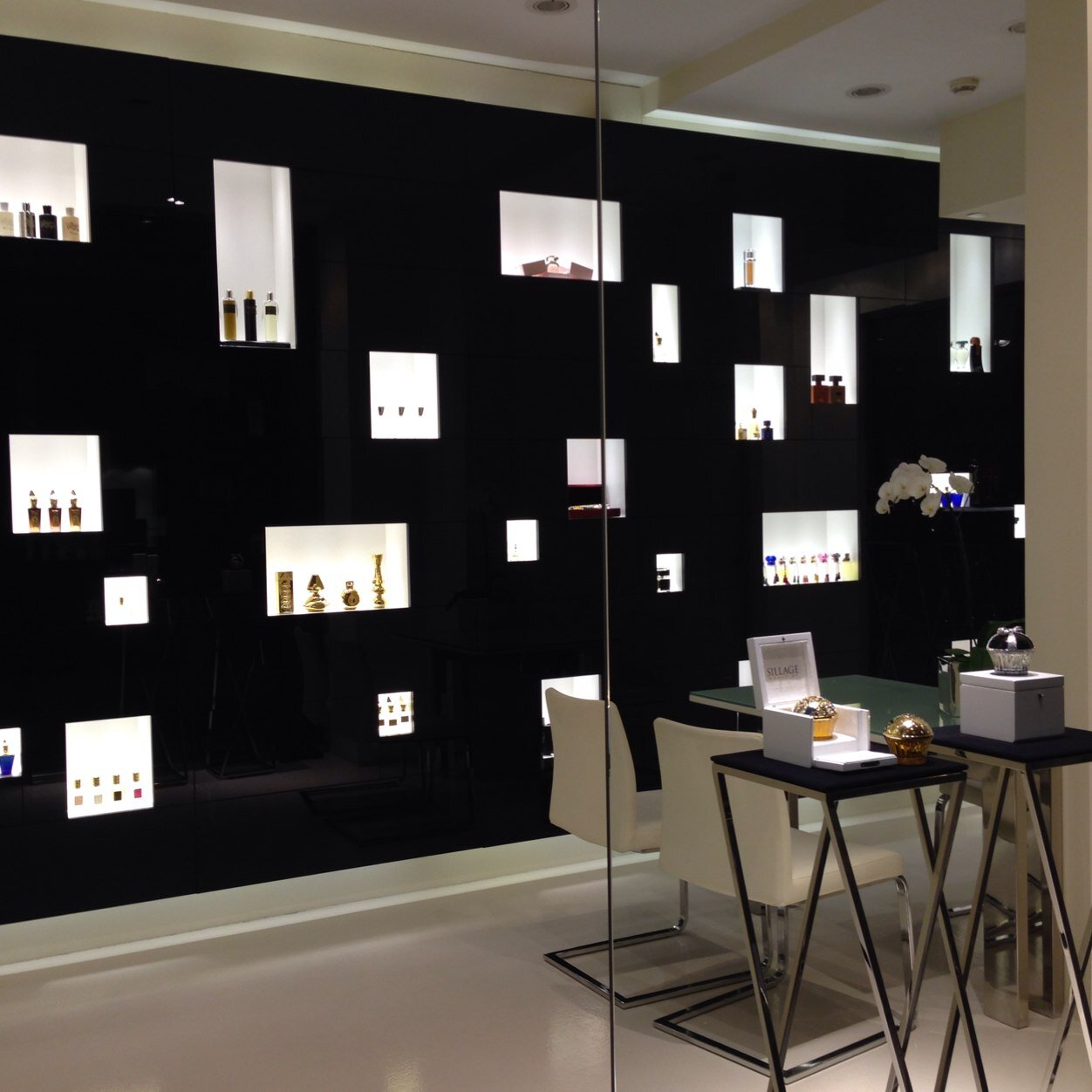 The Vanity Haute Parfumerie. Perfumes exclusivos. Ediciones Limitadas.