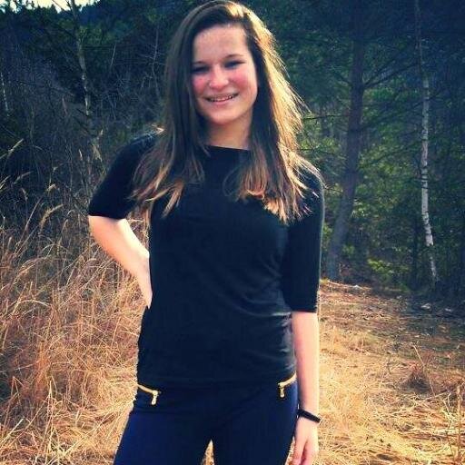 I'm from Slovakia and I'm Belieber. Justin is my hero, my inspiration, my everything♥. I love him so much:))
