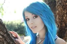 Hi, my name is Sully. I used to be a guy, not sure what happened there. Ive been transported to Storybrooke :3