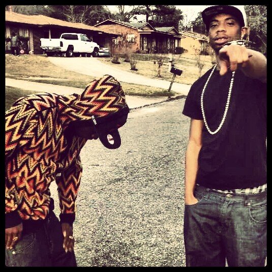 Money don't roll MONEY DON'T FOLD #SKRILLA GANG #follow me on IG 100 LIL_FREAKY