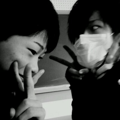 K Nife 自殺配信をした滋賀県の女子中学生 亡くなったのは今月24日 最近話題になったろろちゃん こういう事件があると考えさせられるね ろろちゃん事件まとめ Http T Co Lioesahv 本人アカウント Http T Co Bike3pgtkj Twitter