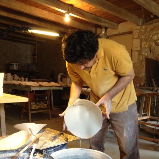 Je suis artisan d'art, céramiste en Deux-Sèvres. Engagé dans la défense des professionnels de métiers d'art. Président d'Ateliers d'Art de France 2006 à 2016.