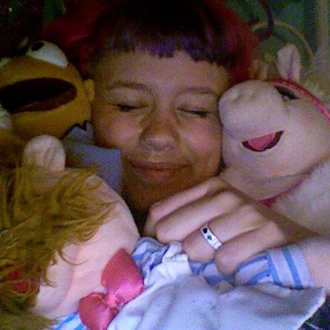 EllyKingdon's profile picture. 