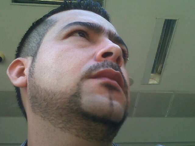 Alegre y descomplicado ante la vida de frente disfrutando de cada momento !no busco pareja ya tengo