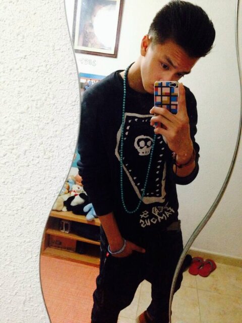 Owner & Leader of @TheSpeckClan |“Never live life in the fear of death, no matter how hard life gets, don’t lose hope.” | Belieber & 1D  | Skype: imRobernicoII