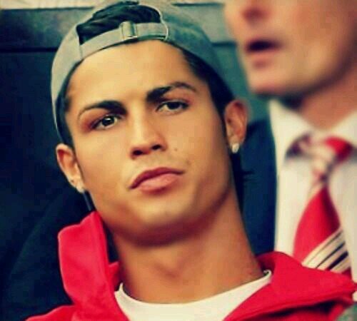 CUENTA OFICIAL DE FANS DE CRISTIANO RONALDO.    GOLES,  DATOS , NOTICAS , RUMORES, CURIOSIDADES Y MUCHO MÁS. TODO SOBRE EL MEJOR JUGADOR DEL MUNDO.