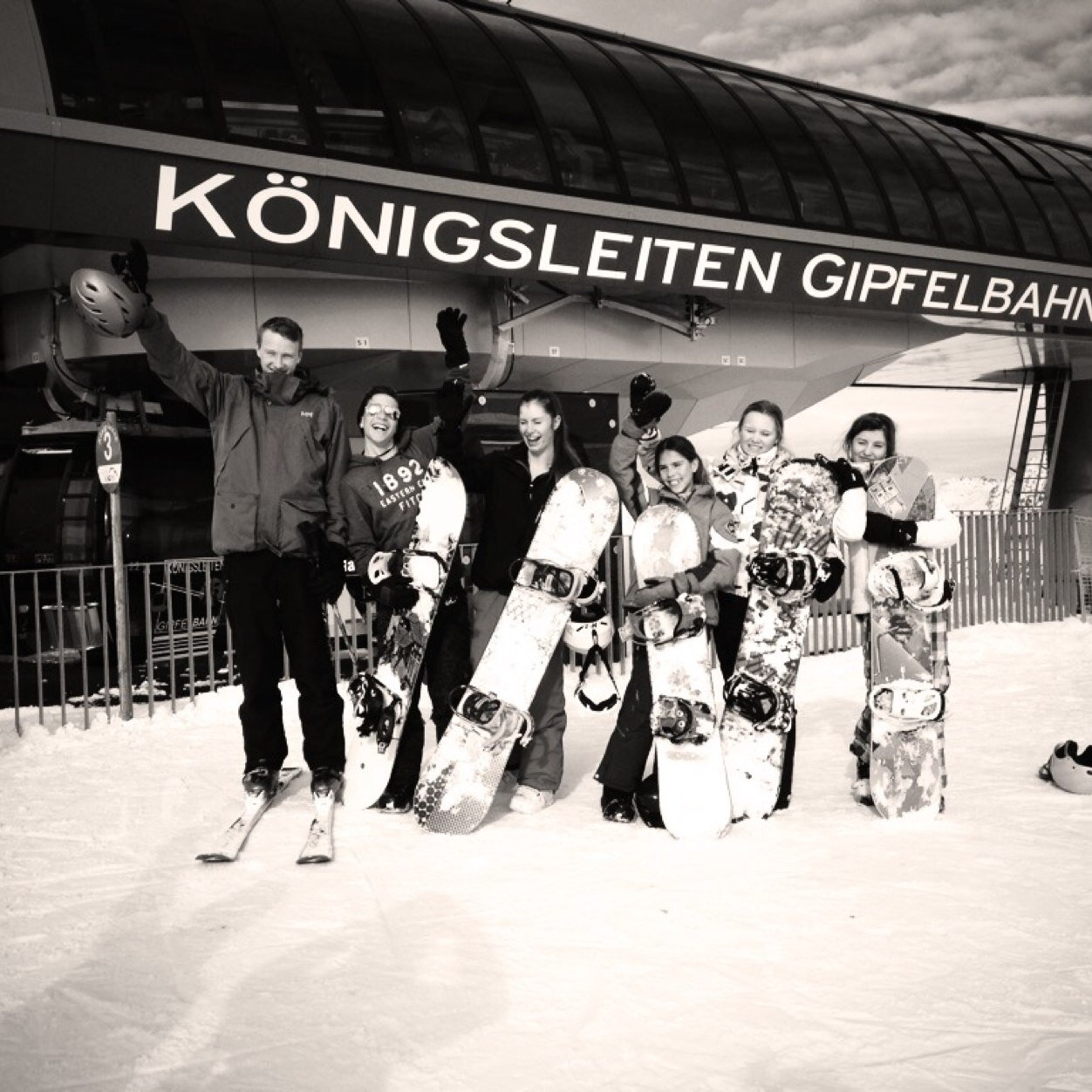 Bosnier010's profile picture. Livin' young wild 'n free, and that's how it's supposed to be