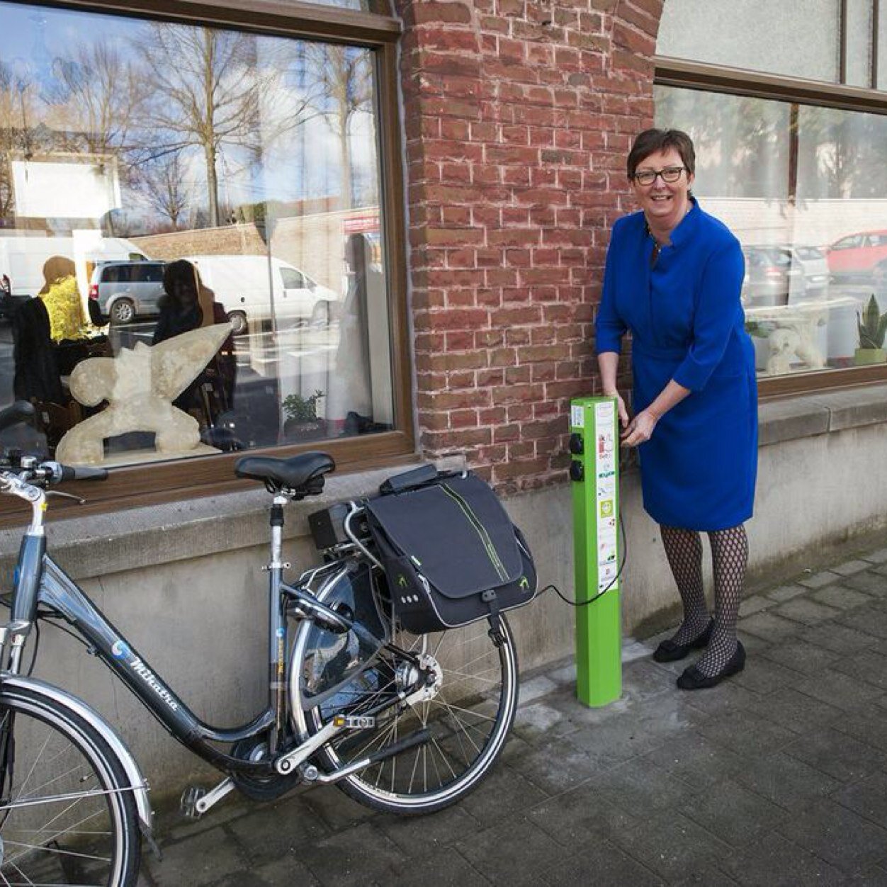 leider thuis en op het werk / groene vingers / liefde voor mensen en techniek / gedreven / eigen mening/ik tweet in eigen naam