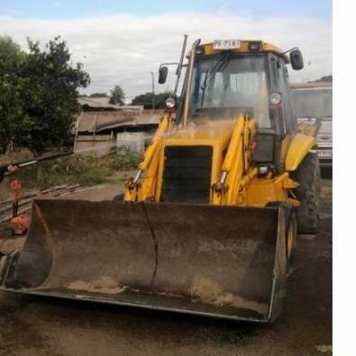 Arriendo de retroexcavadora para obras #Construccion #Santiago #Chile. Seriedad, Calidad y Responsabilidad.