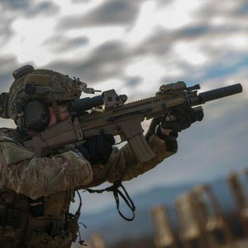 Find here the coolest military pictures!