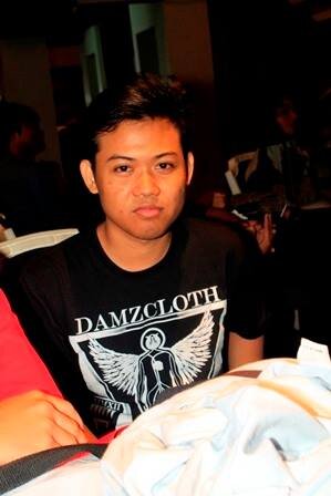 ( Synthesizer / key )
 @damz_cloth @remixstudio_