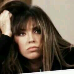 status:revoltada por Anahi está prestes a se casar como um velho rabugento !!!!