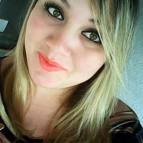 thatianeSoares2's profile picture. 