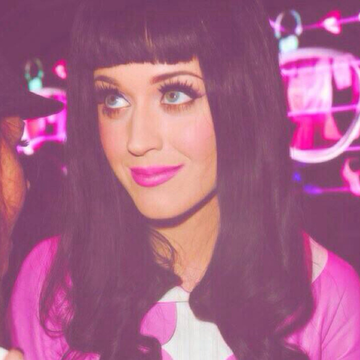 Hi Im Katy Perry i love my katycats forever