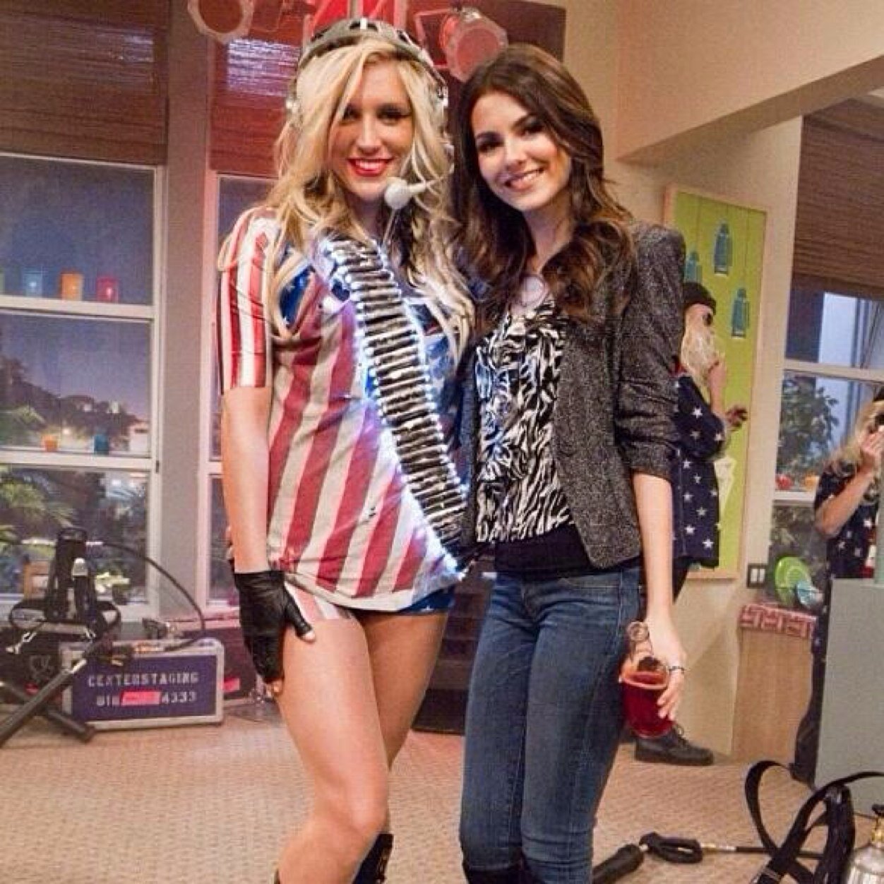 we love kesha follow us on this paw there is 56 peopel who is on thia page and we are all over 16 but we love kesha!