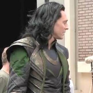 I am Loki, God of Mischief and I am a sexy god. Trust my rage/// I love this guy so much @ThorOdinsonLord, My heart is crazy about him. #Thorki