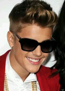 este es un seguidor gratis :)  sigue a @agusbiebxr da fback!!