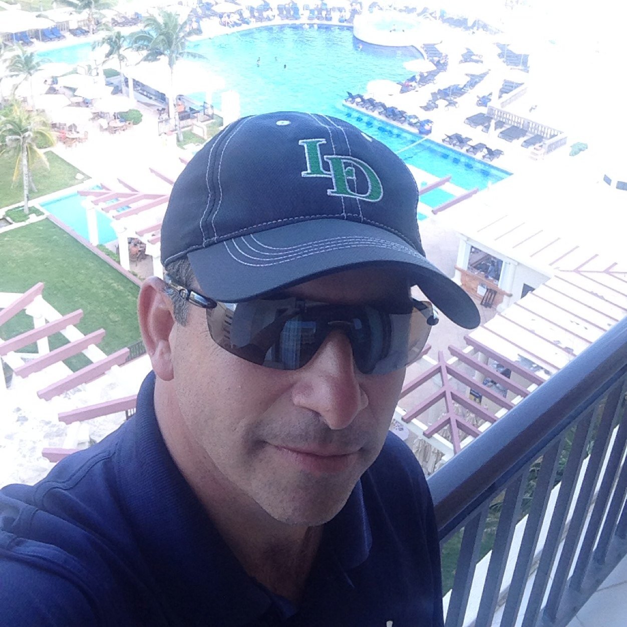 rbortnem's profile picture. 