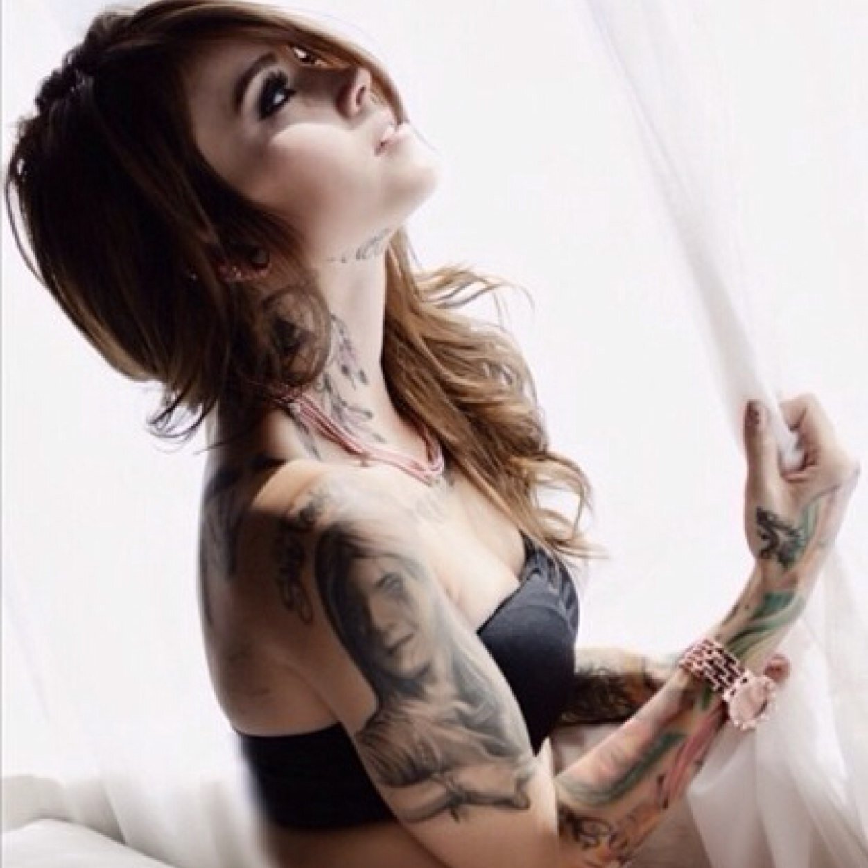 Outspoken and a handful. Think you can handle me?? Dont be so stupid!