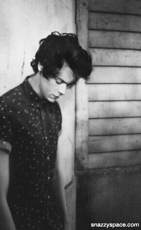 When harry was born it was raining. Why? God was crying because he gave us one of his best angels♡ 1/3 horanystylators TBCI