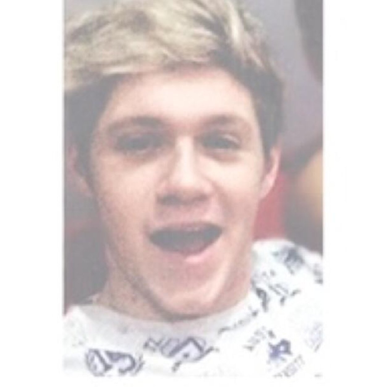 Free follow @fxcksakehoran & @fxcksakestyles bc theyre fab!!1!!1