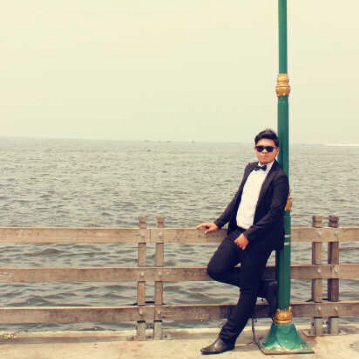 Official Twitter Account of Muhamad Hendrik|Laughter Maker|