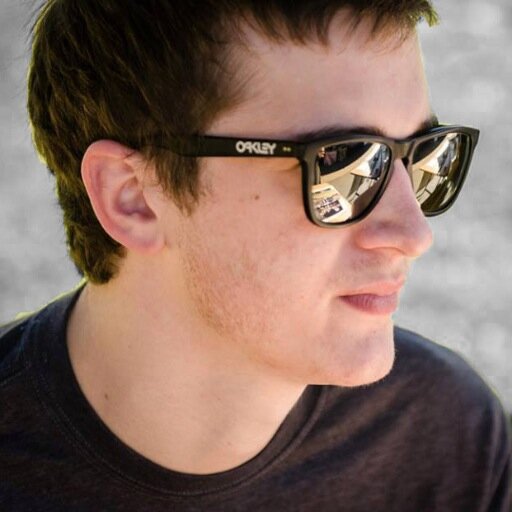 Freelance Photographer- Born & Raised in Columbus, Ohio- Menlo College Graduate