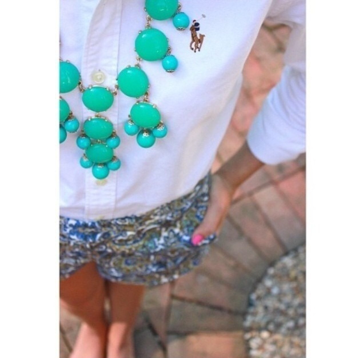 Sweet tea addict. Church-goer. Monogram lover. Bama raised, Carolina livin'.