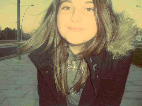Mi vida , Mis amigas , desde el 2001 sonriendo al mundo ,Estudiante de 1·E.S.O orgullosa de mi misma , y disfrutando de la vida  , fan de gran hermano:)