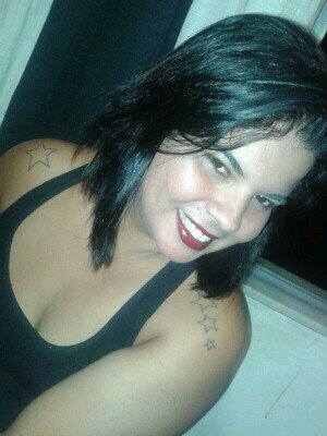 A melhor maneira de ser feliz com alguém é aprender a ser feliz sozinha.Dai a companhia será questão de escolhas e não de necessidade.