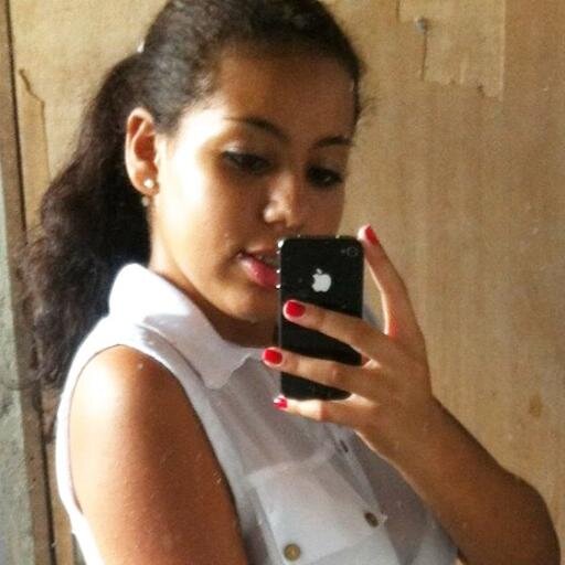 Eu Gosto De Ser que eu sou,E Nao Mudo quando estou perto de outras pessoas ,Atura quem quiser *--*