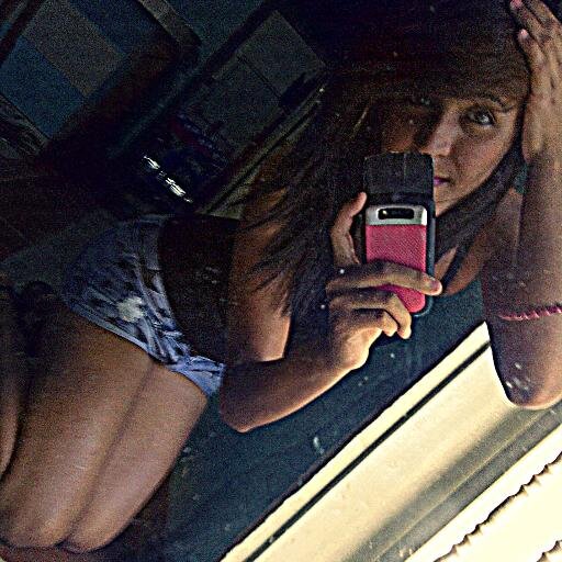 20. Sigueme y punto jajaj ment ment.. *.* soy chevere,Bochinchera,habladora etc:*
