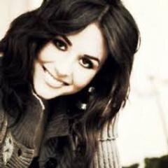 TWITTER OFICIAL:Dedicado a @zuriavvega Gran actriz ¡¡¡Siguenos si sos Fans de Zuria Vega!!!
