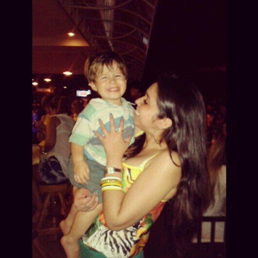 Love me! just a little bit longer.. ♥♥