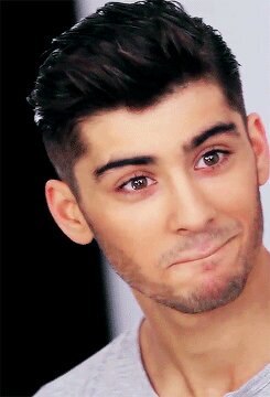 OneDirection || DemiLovato || FifthHarmony || SelenaGomez || TaylorSwift || Libros || Jev || Tributo || . Siganme en @ZaiinIsMyAngel  doy fback :) x