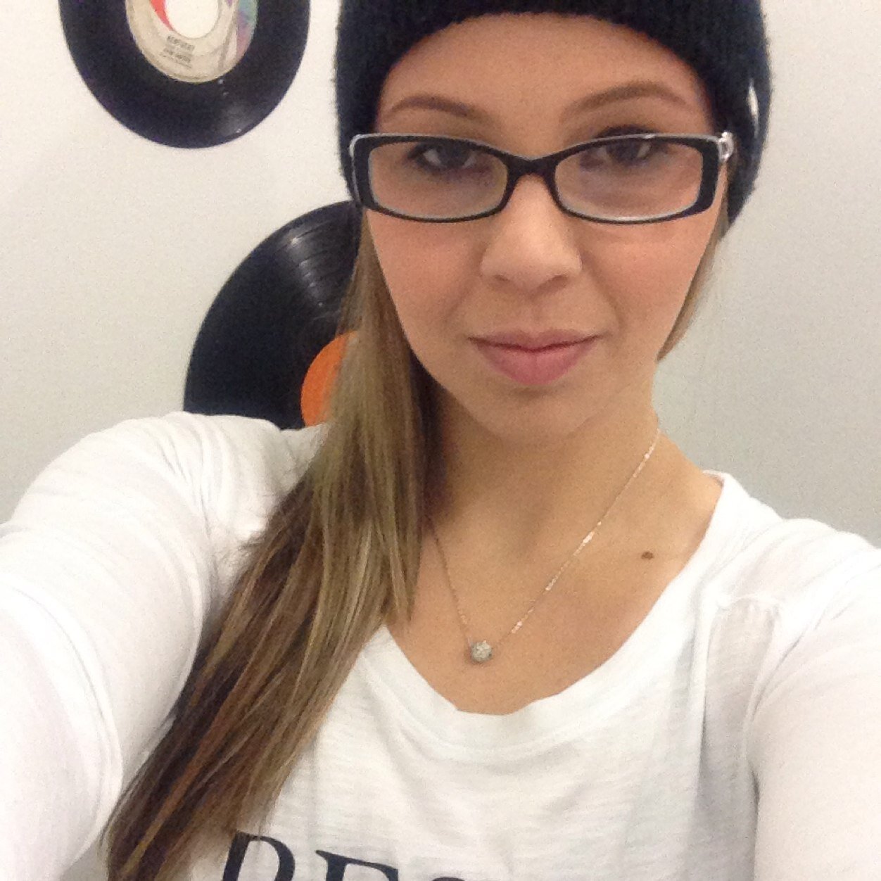 nefani87's profile picture. 