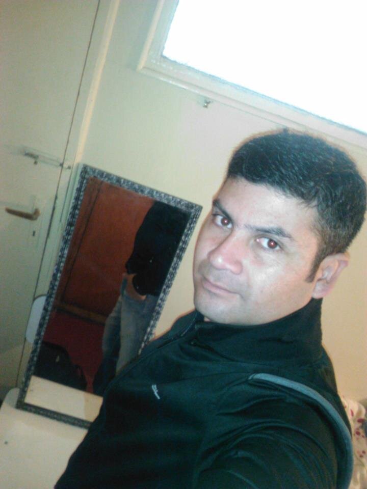 Estudiante de Ingeniería en Telecomunicaciones, Conectividad y Redes, marino de profesión y una persona sencilla y sensible, ese soy yo...