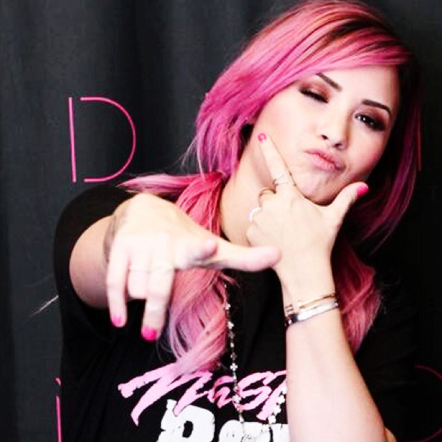 demi obsessed one major fan i love you demi