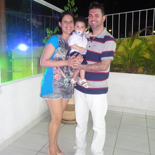 Agradeço minha família e a DEUS pelas Bençãos.