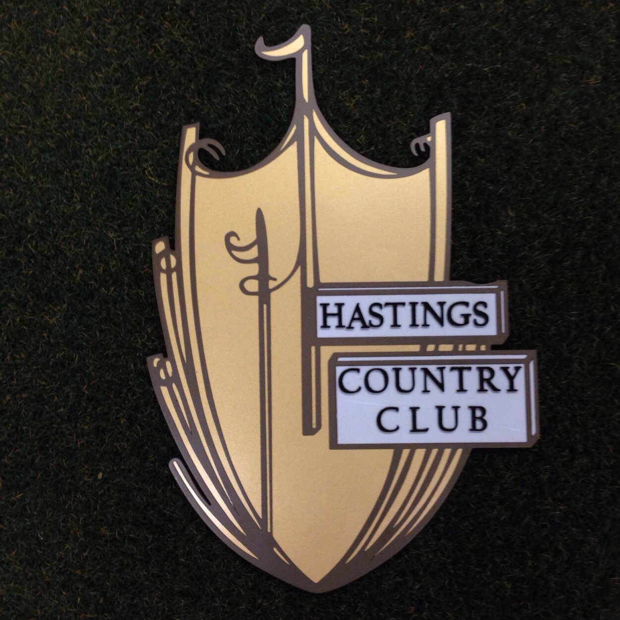 Providing professional and exquisite services to our members, guests, and the local community since 1960.