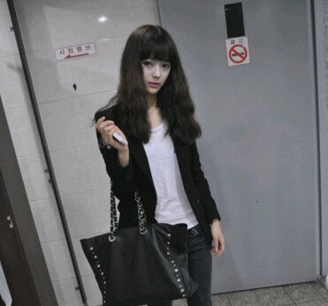 mingirlllllllle's profile picture. 홍대. 클럽.