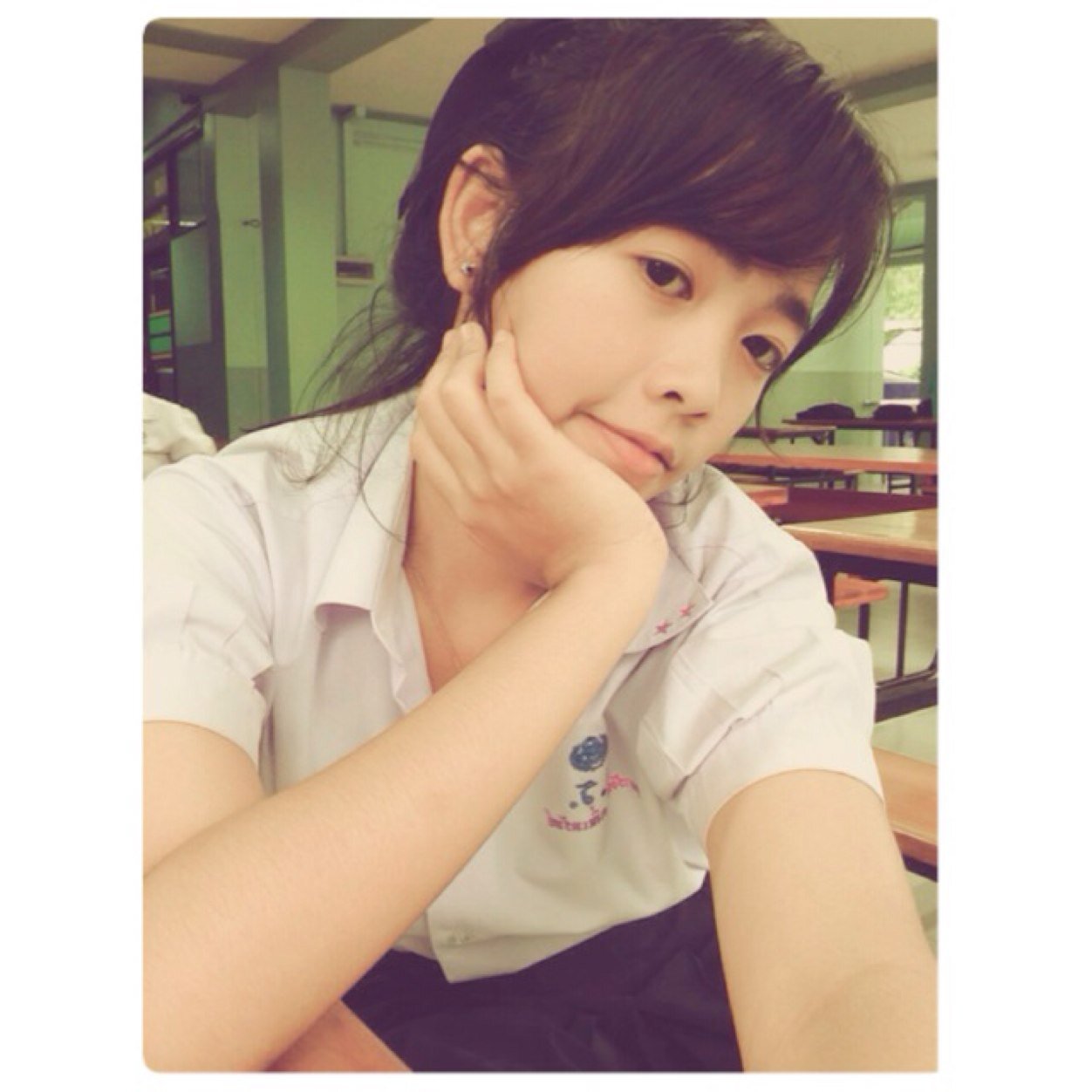Name :: Bow ' :) Age : 16 My Birth Day ::14.11.1996 Status :มีโอกาสมากมายที่จะเจอคนที่เรารัก แต่คงมีโอกาสไม่มากนักที่จะเจอคนที่รักเรา My School :: Thanyarat