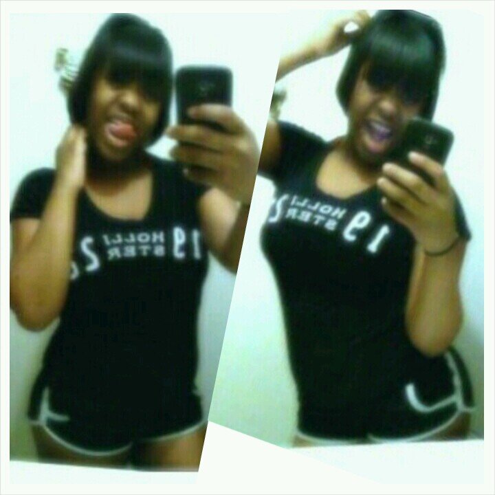 No need for a Bio,, yhall gone judge anyways so make my blue to green !