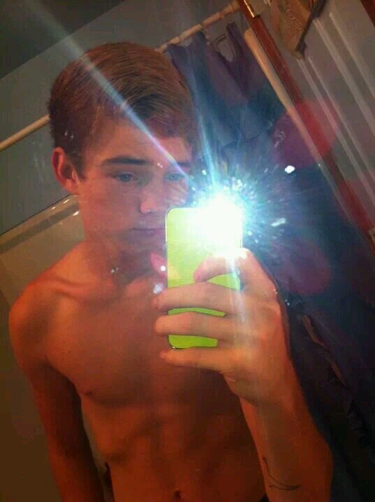 christianlee012's profile picture. 