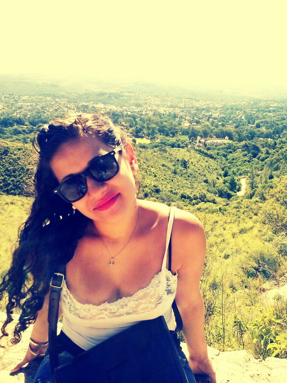 FELIZMENTE CASADA DESDE EL 11/10/2013 :) TE AMO NEL Y CADA DIA MAS.. MI SUEÑO PRINCIPAL YA LO CUMPLI GRACIAS A MI DIOS Y AHORA BUSCO HACER REALIDAD LOS Q SIGUEN
