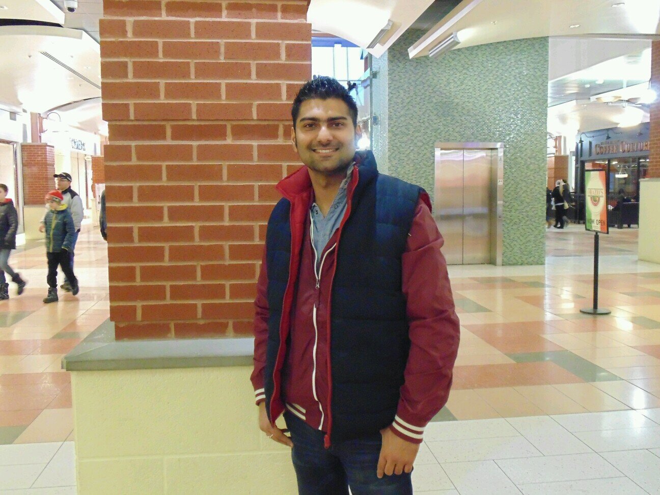 ErChitresh's profile picture. I did my Bachelor's of Technology in IT from Kurukshetra University and Now, Currently pursuing Specialization in Business Marketing.